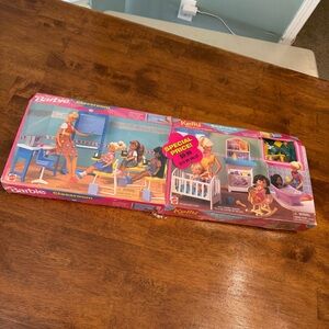 New Vintage 1996 Target Exclusive Barbie Classroom Kelly Bedroom set
